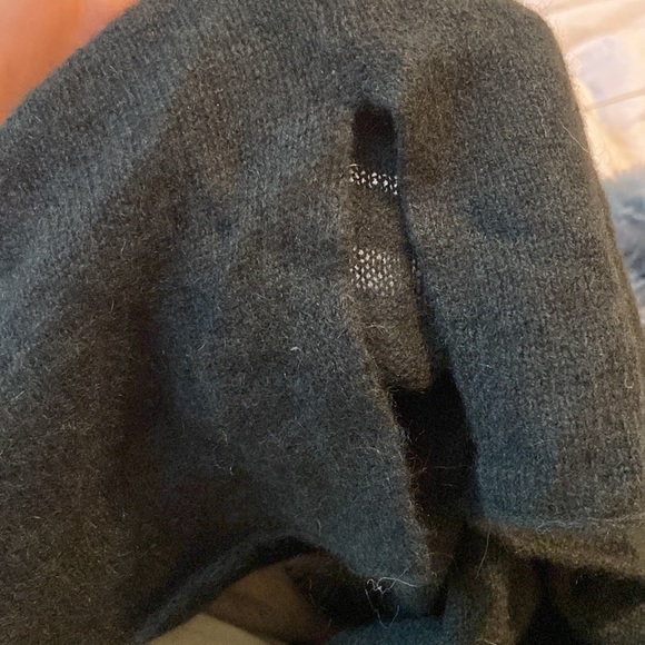 Cynthia Rowley 100% cashmere green cardigan size small - Picture 4 of 4